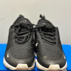 NIKE AIR MAX 270 WOMEN SIZE 7